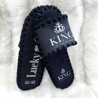 чорні відкриті велюрові капці з написом King